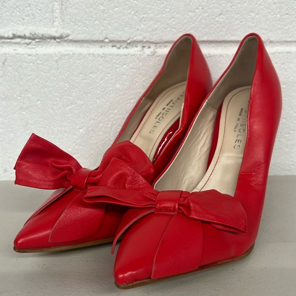 NEW BEAUTIISOLES sz6 red pointed toe heels bow leather large bow work career